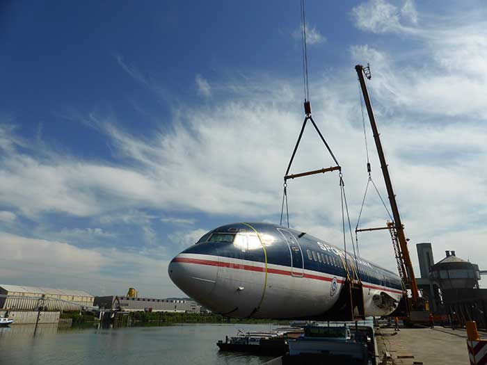 Zwischenlandung einer Boeing 727 im Ennshafen